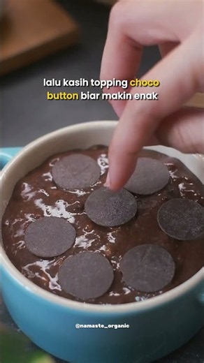 Turns out.. you can make gluten-free brownies without flour or an oven using just 5 simple ingred...