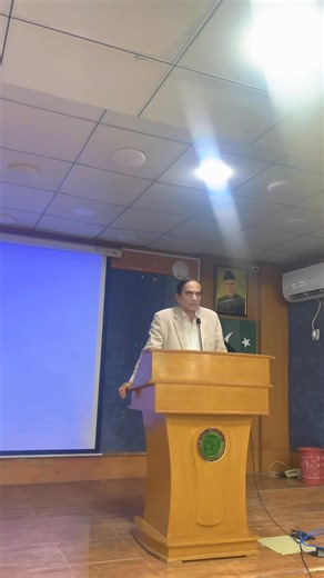 From classrooms to corridors of power 🇵🇰✨ An inspiring session on “The CSS Journey: Engineer to CSS Officer” with *Mr. Farooq Amin Qureshi* left us motivated, informed, and full of clarity. His real-life experiences, honest insights, and practical guidance gave students a rare inside view of the civil services journey and what it truly demands 📚 A special appreciation for *Ms. Safa Qureshi*, Founder of Pakistan Scholars Centre, for her vision and dedication in creating platforms that guide an