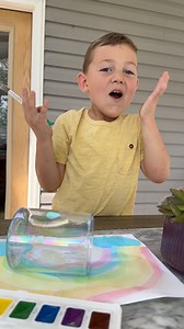 Do your kids love to paint! 🙋‍♀️ This hack is a game changer! Be sure to share it with a mama. 😊 #momhack #toddlermom #artsandcrafts #toddleractivities #activitiesforkids #lifehacks | Kamry Vincent