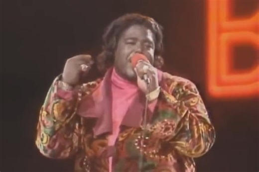 Barry White’s Timeless Romance: ‘Can’t Get Enough of Your Love, Babe’ (1974)...▶️ Listen to Music Video now: https://oldiesmusic4.greatestoldiessongs.org/barry-whites-timeless-romance-cant-get-enough-of-your-love-babe-1974/?utm_source=facebook&utm_medium=dreel&utm_campaign=greatestoldieshits | Greatest Oldies Hits