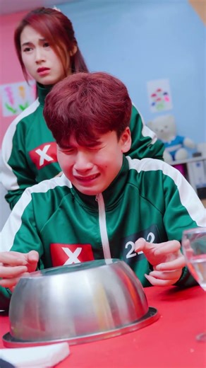 Money may cover it, but intelligence will reveal it 💵💡 #anhchinh #kpop #squidgamchallenge