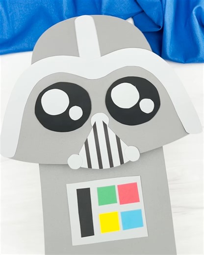 This Darth Vader paper bag puppet craft is such a cool pick for little Star Wars fans! Write template to grab the template link ⬇️ | Simple Everyday Mom
