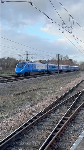 Lumo Class 803 (803002) Flying Through Retford | London King’s Cross–Edinburgh ECML