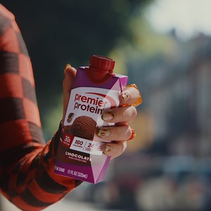 Whether you power walk or dog walk. Go Get ‘Em. With 30g of protein. 160 calories. No added sugar. | Premier Protein