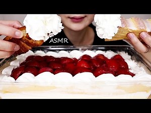 ASMR COSTCO STRAWBERRY SCOOP CAKE EATING SOUNDS