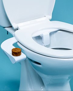 1.2K views · 20 reactions | 10 à 15% de la déforestation dans le monde serait causée par le papier toilette. Boku a créé un bidet qui transforme (presque) toutes les toilettes en WC japonais !   Dispo à -16% sur www.KAP-shop.com | Kapaw | Facebook