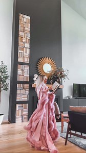 I kept 400 LESS books going to the landfill of 320 MILLION that end up there every year. So sue me for thrifting them for decoration. 😅 | Lutz Go Home