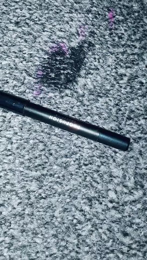 how to get eyeliner out of a carpet ☺😊#stain #fyp #foryou #foryoupage #FYP #fypシ #eyeliner