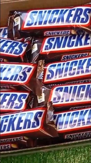 SNICKERS CHOCOLATE ASMR – PERFECTLY STACKED BARS SATISFYING SOUND