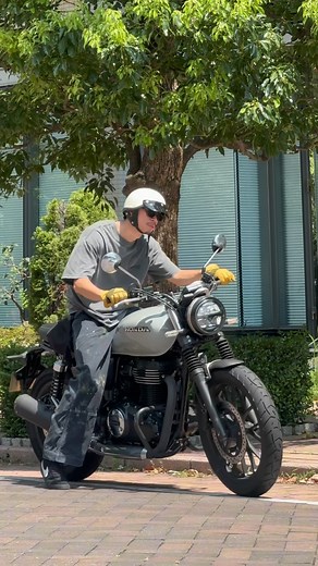 ゆうき on Instagram: ". オメガのスピードマスターの新作！ ゴールドでラグジュアリー感あるけど普段着に 落とし込んでも溶け込んでくれる @OMEGA #OMEGA #Speedmaster"