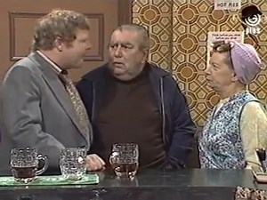 📺 'Coronation Street' Monday 30 March 1981 - ITV: 19:30 The awful truth about Hilda's washing, which included Eddie's Mickey Mouse blanket and 1971 Cup Final scarf and which now resides at the tip, reveals itself. An unimpressed Hilda commandeers a crack of dawn salvage operation...... | Bernie Briffa