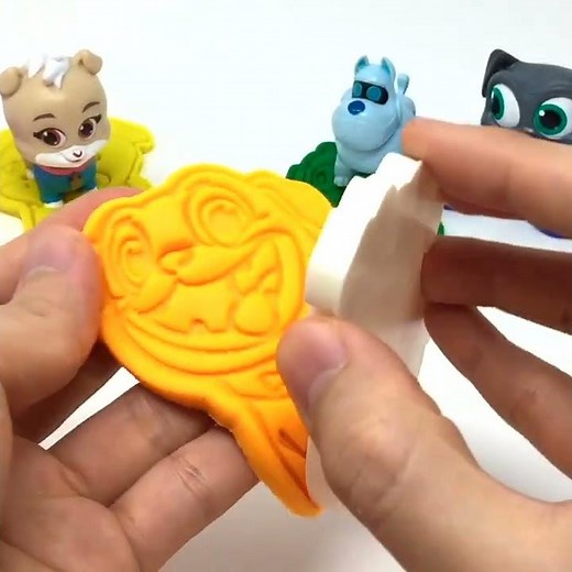 How to Make Puppy Dog Pals Rolly with Play-Doh Molds and Surprise Toys #shorts
