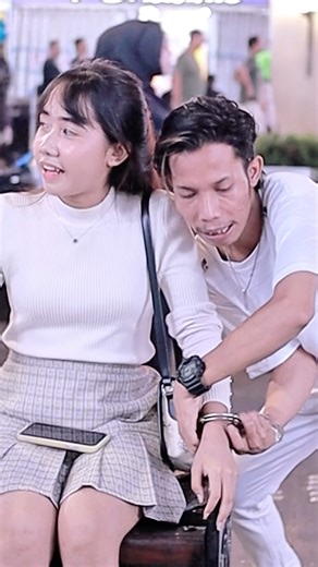 Handcuff prank girl #laugh #funny #shorts #trending