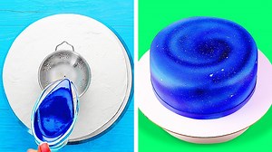 468K views · 4.1K reactions | Easy cake decoration ideas. Recipes, food decor, kitchen hacks: | 5-Minute Crafts Family | Facebook