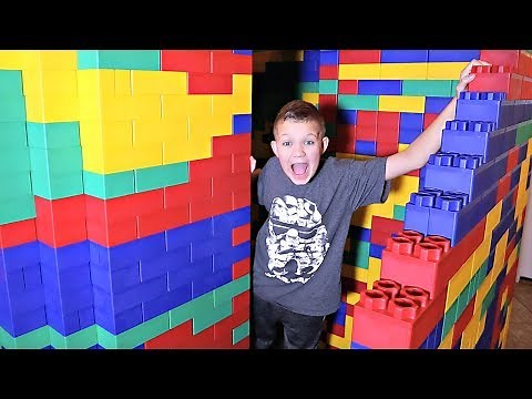 LAST to Leave the LEGO BATTLE BUS Wins 10,000 V-Bucks