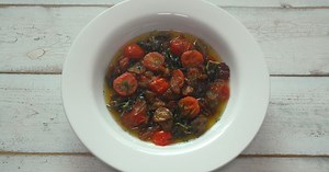 Making side dishes, making whelk food, making whelk gambas inste