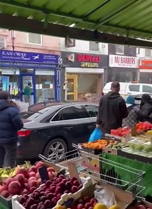 Watch as Danyaal Jewellers on Ladypool Road gets ram raided earlier this afternoon. If you have a any information contact West Midlands Police via live chat on their website or call 101. We have asked WMP for a statement. | Birmingham & UK News