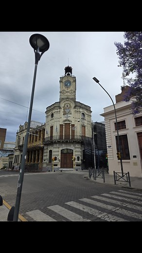 1.1K views · 93 reactions | Walking the city of Parana Argentina with Alejandra Gallego. What an amazing city to visit! Thank you for sharing this beautiful place on Earth! | Wade Neff | Facebook