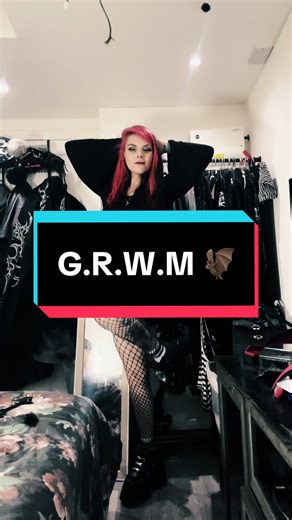A get ready with me ✨🦇 . #fyp #alt #alternative #alttiktok #alttok @KILLSTAR