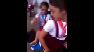 El video de un grupo de niños bailando reggaetón está causando indignación en la web