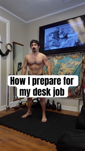 Can’t let my desk job ruin my body #functionalfitness #functionaltraining #kettlebellworkout