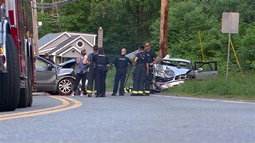 1 dead, six injured in head-on crash in Townsend, Massachusetts