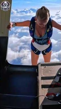 Leap boldly for freedom, and soar wildly with the wind! #usa#Skydiving #FreeFall