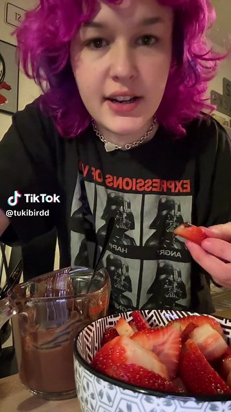 Indulge in Chocolate Covered Strawberries with this Trending Recipe!