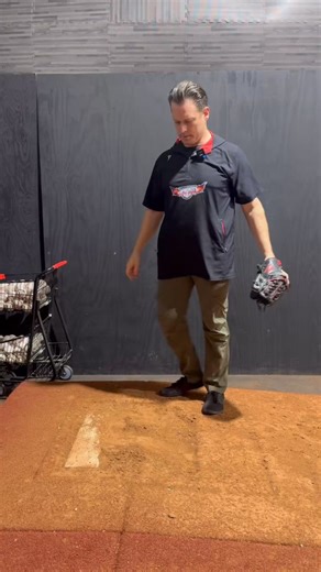 🚨 Most pitchers are leaking velocity without realizing it…The problem isn’t your arm.It’s your DRIVE LEG. ⚡️If your back leg collapses inward during the delivery, your body loses force before it ever reaches the baseball. That means:❌ Less velo❌ Poor command❌ More stress on the armElite pitchers do the opposite. They create powerful external rotation in the drive leg to load force, stabilize the lower half, and explode down the mound. 🔥Here’s what separates high-velocity throwers from everyone