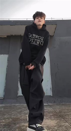 桂家校花：校园女神的闪耀瞬间