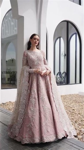 RATE THIS BRIDAL LOOK ?/10MOSBEAUTIFUL PAKISTANI STYLEBRIDAL OUTFIT