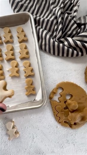 FINALLY, a Gingerbread Man Cookie recipe that is actually pillowy soft!🙌 These meltaway cookies boast the spice and flavor of a typical gingerbread cookie recipe, but it’s 10,000x better. Recipe in comments! Cooking with Karli soft gingerbread cookies | gingerbread man cookies | christmas cookies | holiday baking | christmas baking | soft cookies | meltaway cookies | cutout cookies | cookies of instagram | festive baking | christmas treats | holiday desserts | gingerbread recipe | easy christma