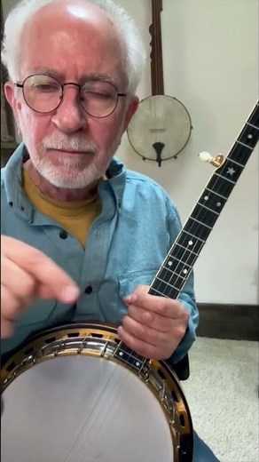Announcing my new lesson series on playing back up banjo in thumb lead two finger style