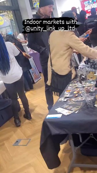@Unity Link Up Ltd pop up events. Supporting small independant businesses and brands. Collaboration calls for celebration 🍾. If you are interested in exhibiting and showcasing in high end retail stores. Email linkupunity@gmail.com for more information #fyp #fml #shopping #Christmas #blackownedbusiness #christmaseve #retail #networking