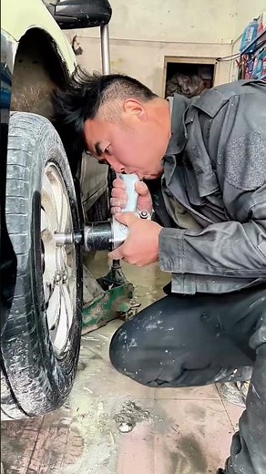 Car Repair Class: Ultimate Guide to Tire Lug Nut Removal Techniques