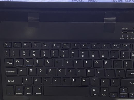 基于LinuxCNC的数控系统演示，操作面板雏形，可插优盘，键盘、鼠标、触摸皆可用，EtherCAT完美驱动松下伺服。