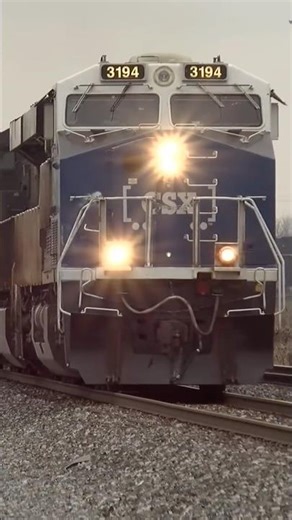 CSX 3194 and RS5T! #train #trains #railway #railroad #railfan #csx #shorts #trainspotting