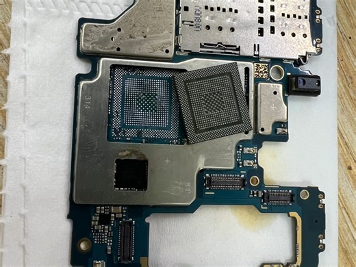 三星a71 5g版正常使用死机重启不开机维修