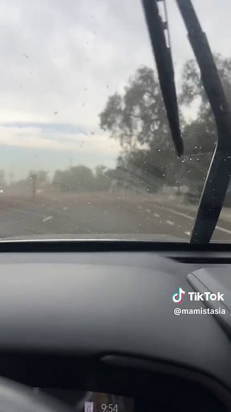 Tornado in Sacramento: Winds and Power Outage Impact