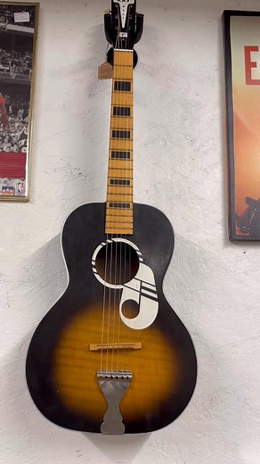 12 reactions | Meet our newest show-off. A late-40s/early-50s Kay...