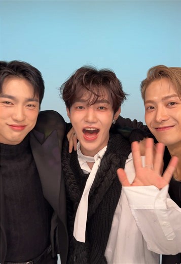 𝑫𝒐𝒄𝒕𝒐𝒓! 𝑫𝒐𝒄𝒕𝒐𝒓! hold on me like a python🐍 #GOT7 #갓세븐 #JACKSON #잭슨 #JINYOUNG #진영 #ZEROBASEONE #ZB1 #제로베이스원 #ZHANGHAO #장하오 @ZEROBASEONE #PYTHON #GOT7_PYTHON