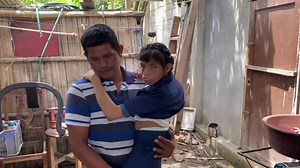 296K views · 5.8K reactions | #ElOro A transcurrido un mes del sismo de 6.5 en la escala de Richter que sacudió a la provincia de El Oro y el país, aquel fatídico día a quedado en la memoria de quienes perdieron sequeros y sus pertenencias. | Xavier Cabrera Informa | Facebook