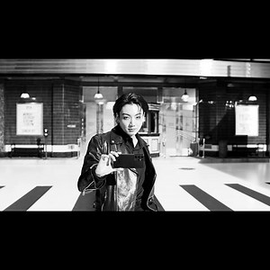 21K views · 13K reactions | Epic is all around. From backstage to onstage. Check out everyday epic in 8K with the #GalaxyS21 Ultra 5G and 방탄소년단. #GalaxyxBTS #withGalaxy Learn more: spr.ly/S21Ultra-8K | Samsung | Facebook