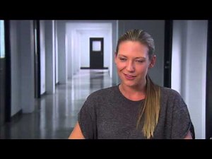 FRINGE - Season 5 EPK "Anna Torv - Olivia Dunham" [5x01 "Transilience Though Unifer Model - 11"]