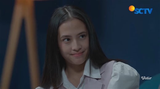 Adila Yakin Trian Bisa Selamatkan Perusahaan! | Beri Cinta Waktu Episode 91 dan 92 Beri Cinta Waktu Episode 91 dan 92, tayang 24 Desember 2025. Bi Millah bawakan makanan untuk Trian dan Adila ke kantor. Disisi lain, Adila tanyakan soal audit yang Trian jalani, Trian akhirnya bilang bahwa ini kasus yang cukup berat baginya.. Saksikan sinetron SCTV Beri Cinta Waktu setiap hari pukul 18.20 WIB bersama Adhisty Zara, Yesaya Abraham dan Rayn Wijaya. | SCTV