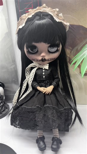 Amazing Blythe Doll from Dollhouse Oddities