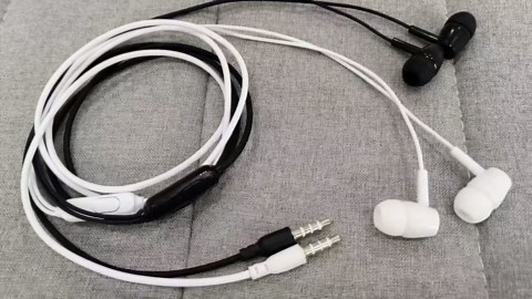 Space Walker Exercise Machine - Air Walker Elliptical Trainer for Home Use, with Foldable Design for an Aerobic Stepper and Cross Trainer Glider Exercise Machine for Men and Women