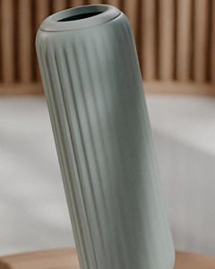 Sleek enough for your living room. Smart enough to improve performance. Aray’s heated roller combines pressure heat for faster, more effective recovery. | ARAY Roller