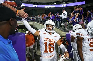 Texas football: Michael Taaffe uses voice to lead on and off the field