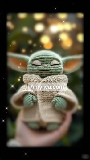 The CUTEST Crocheted Grogu (Baby Yoda) Amigurumi Pattern Tutorial 💚#shorts #shortvideo #crochet